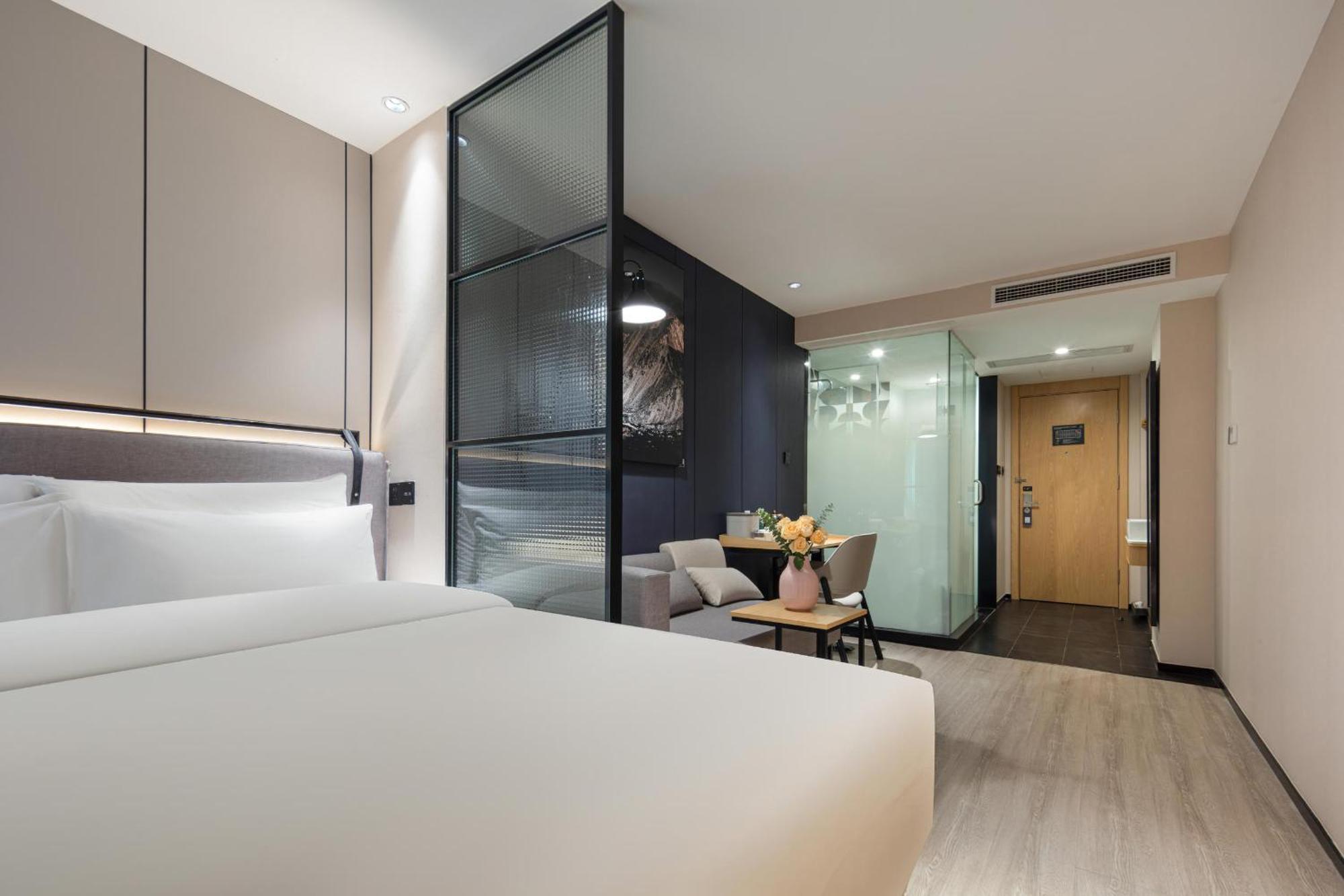 Hotel Atour X Xujiahui Sports Center