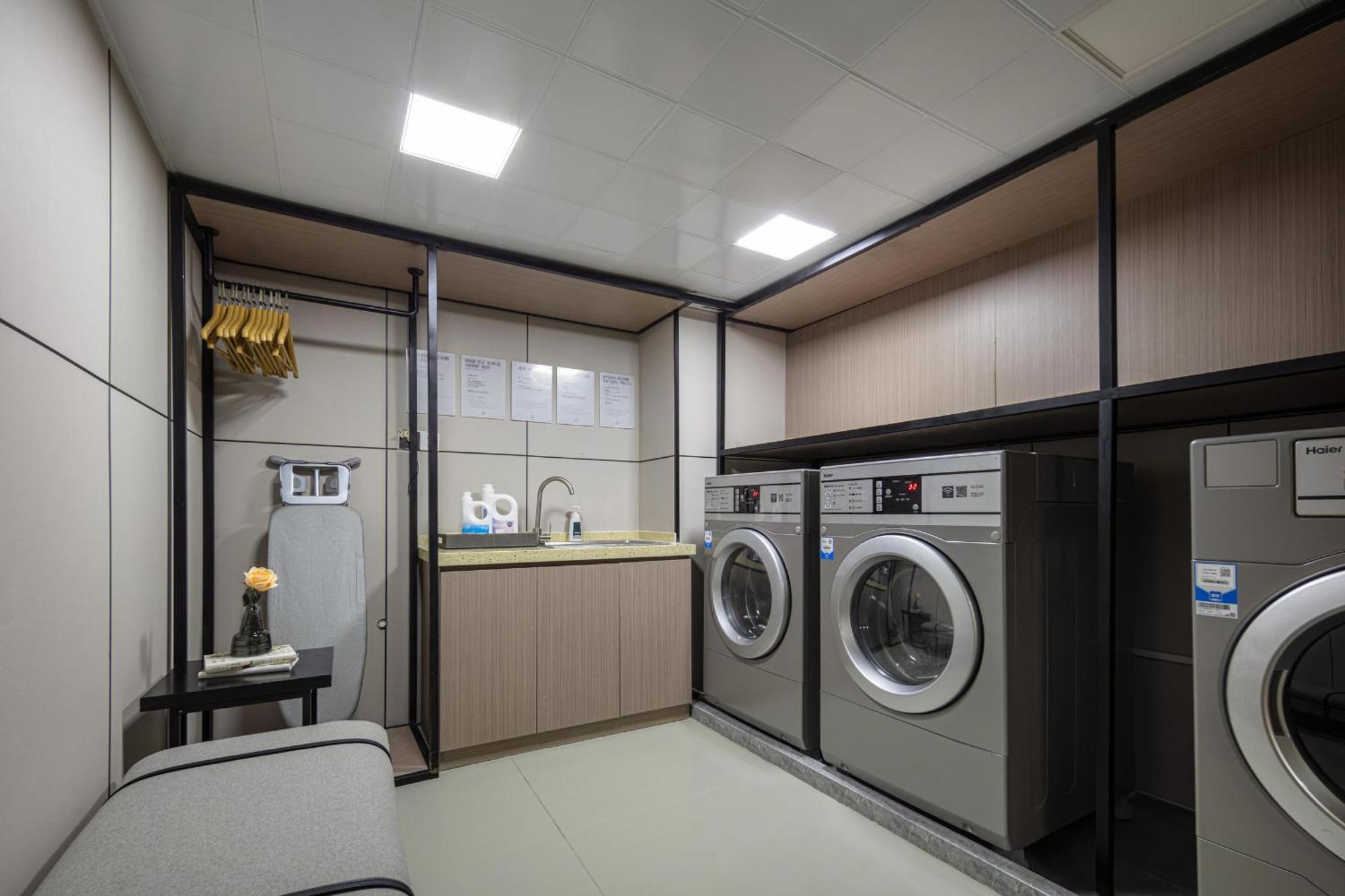 Hotel Atour X Xujiahui Sports Center